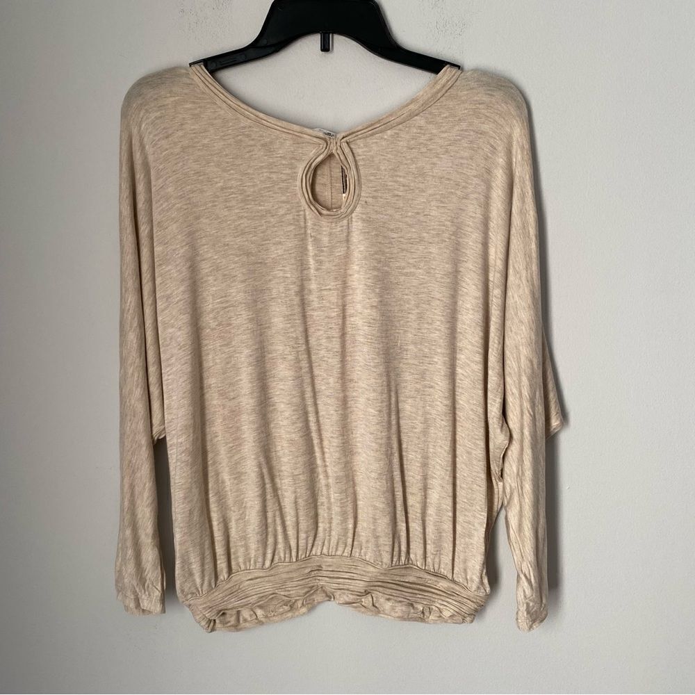 Studio M Women’s Long Sleeve Keyhole Opening Tan Color Blouse size M